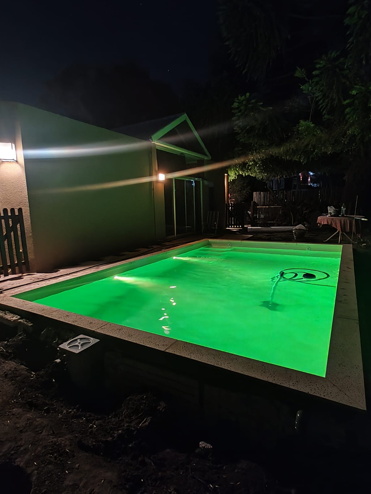 Pileta iluminada